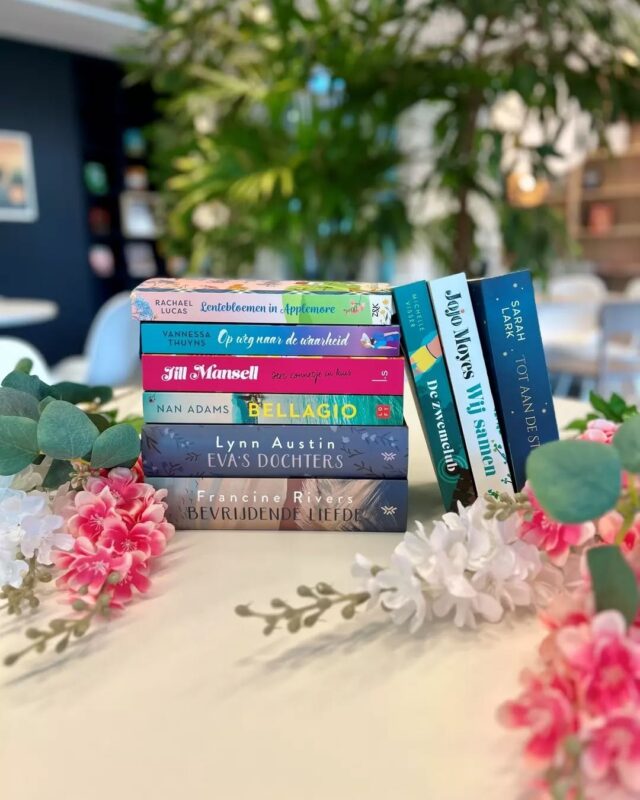 Last-minute moederdagtip nodig? Wij hebben een prachtige stapel boeken bij elkaar gezocht! 📚🎁

Van ontroerende verhalen tot feelgoodfavorieten – speciaal uitgezocht om moeders, schoonmoeders, vriendinnen, tantes, zussen, of welke bijzondere vrouw dan ook te laten lachen, ontspannen of even helemaal te laten wegdromen.💕

Kies er eentje (of meerdere 😉), pak ‘m mooi in en geef dit jaar het mooiste cadeau: een moment helemaal voor haarzelf.

Heb jij je moederdagcadeau al klaar of wordt het ook last-minute? Laat het ons weten! 🤗

#zininfeelgood #feelgoodboeken #feelgood #leestips #lezenisleuk #boekentips #moederdag #moederdagcadeau