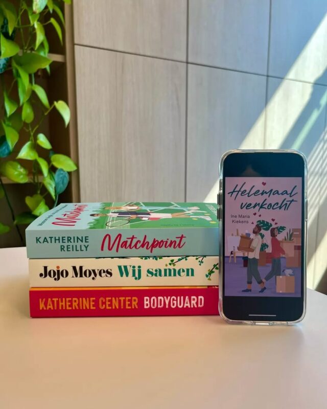 Heb jij dat ook weleens? Je hebt een boek gelezen voor je boekenclub en kunt niet wachten om erover te praten – maar dan loop je vast: waar ga je het over hebben en hoe pak je dat aan? Geen zorgen, wij helpen je! 💬📚 

Bij verschillende boeken hebben we kant-en-klare leesclubvragen voor je klaargezet. Jij hoeft alleen nog maar te lezen, de vragen zijn al bedacht. 💕 

Wist je dat van de boeken op de foto de leesclubvragen al online staan? 💜 

Houd onze website goed in de gaten, want we delen regelmatig nieuwe leesclubvragen. Zo wordt jouw boekenclub nóg leuker én makkelijker! Via de link in onze bio bekijk je meteen welke vragen er al online staan. 📖✨

#zininfeelgood #feelgood #zininfeelgoodboeken #samenlezen #lezenisleuk #galezen #zininlezen #leesclubvragen #boekenclub #bookclub #leesclub