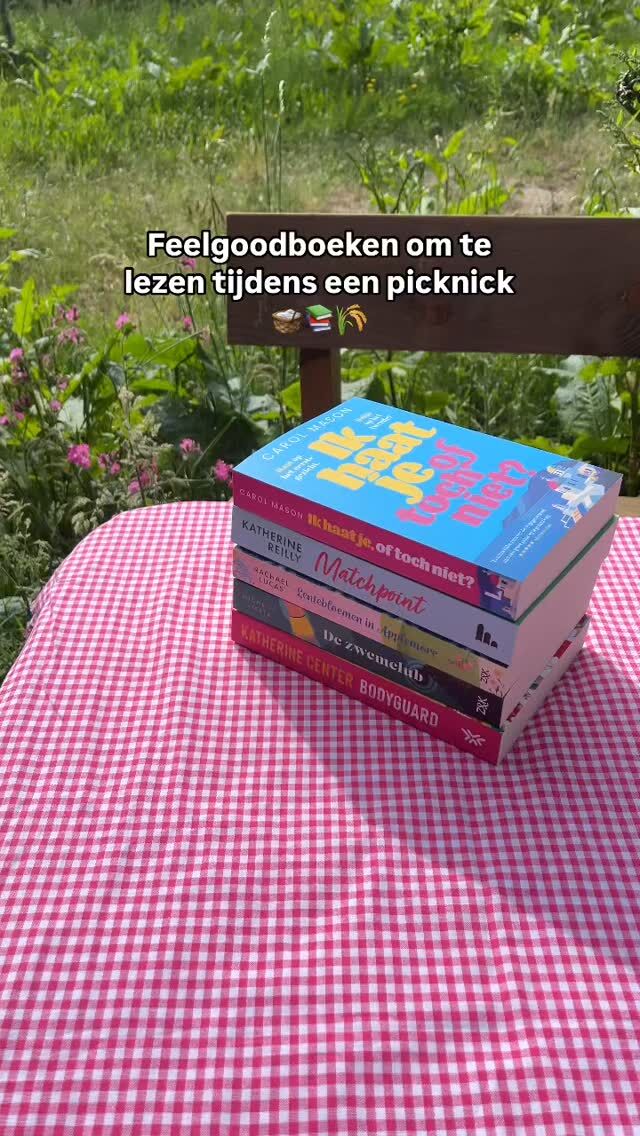 Feelgoodboeken om te lezen tijdens een picknick! 🧺📚🌾

#zininfeelgood #feelgoodboek #feelgoodboeken #pickicken #picknick #boeken #lezen #boekstagramnl #instaboek #boekentips #leestips